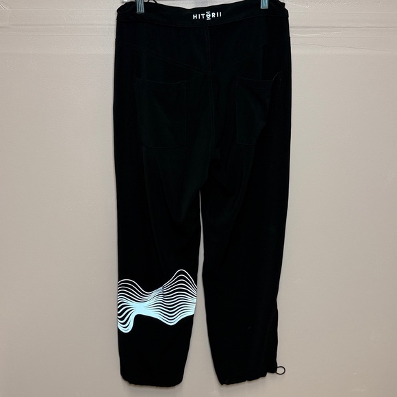 Hitorii Bouldering Pants In Black | Waves - Picture 4 of 6